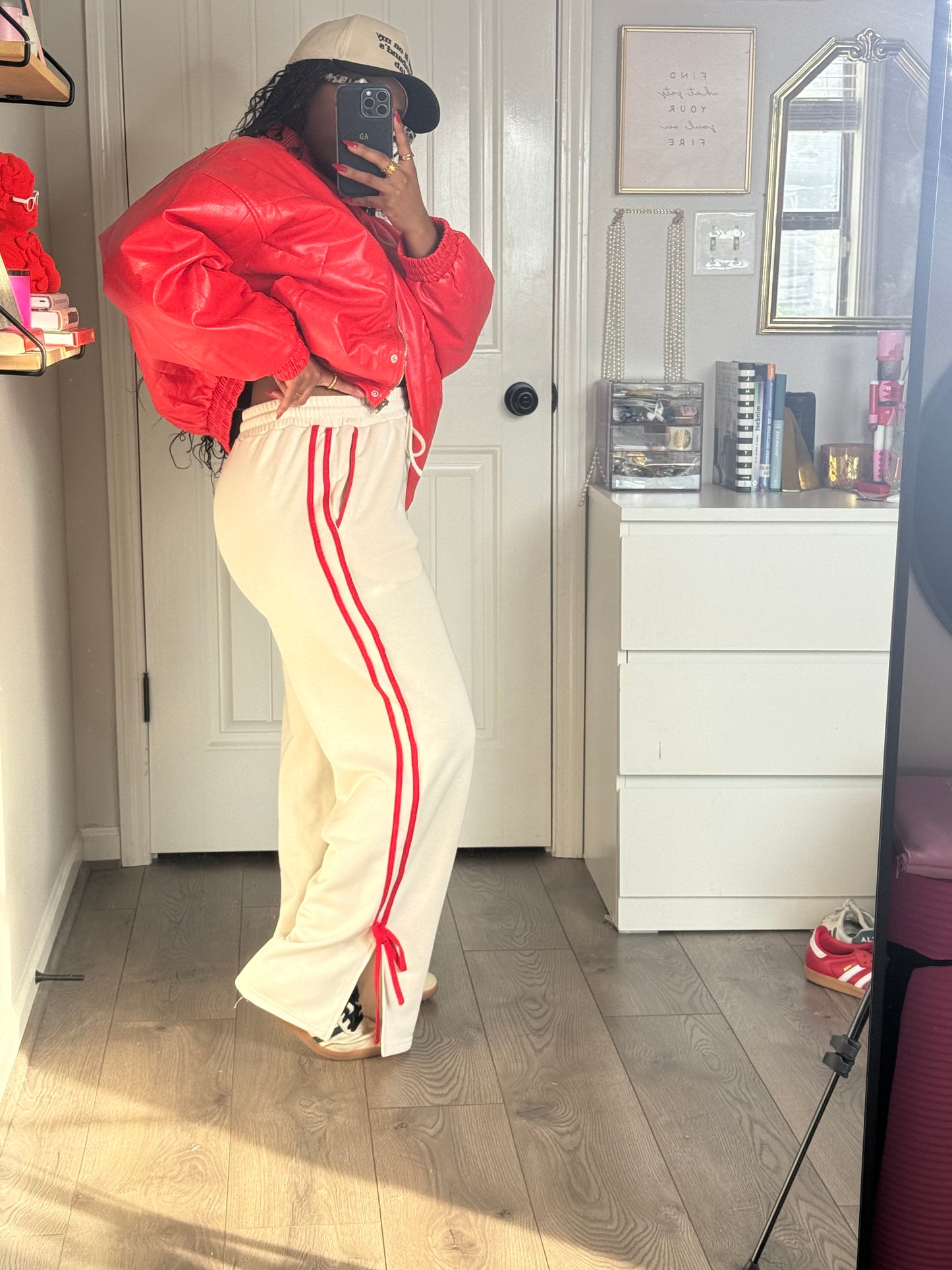 Creamy Double Striped Sweatpant